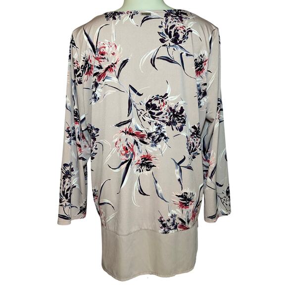Ivanka Trump Women’s Blush Blouse Size Large Long Sleeve V-Neck Floral - Picture 2 of 8